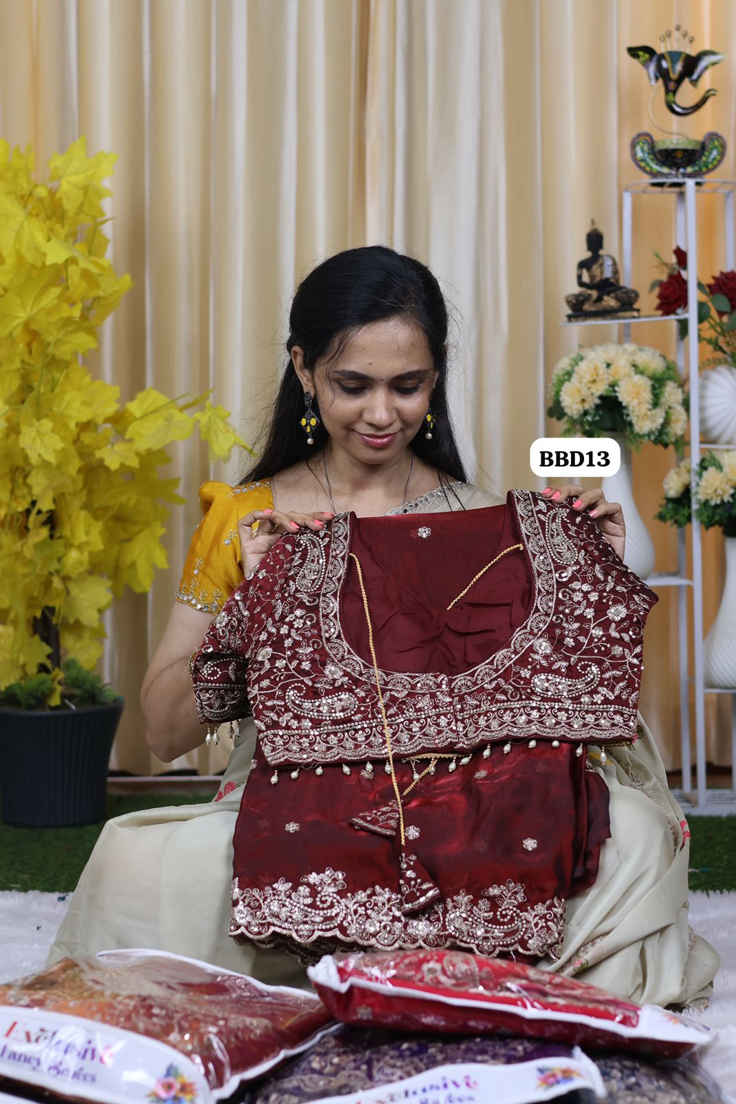 Saree+ stitched blouse Double shade premium space silk saree  Paired with Embrodairy Work Stich Blouse (32-42) alterable 🥳