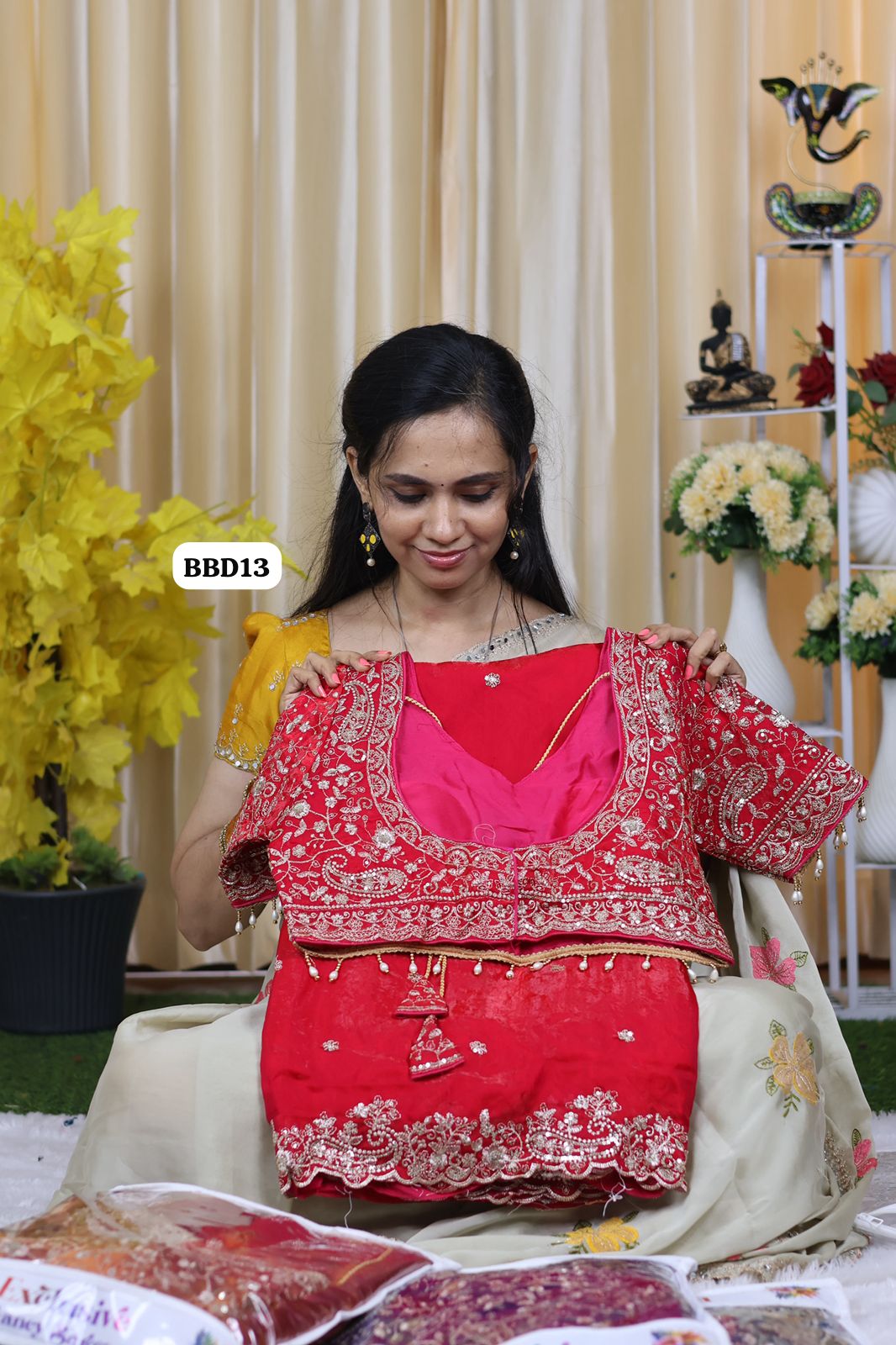 Saree+ stitched blouse Double shade premium space silk saree  Paired with Embrodairy Work Stich Blouse (32-42) alterable 🥳