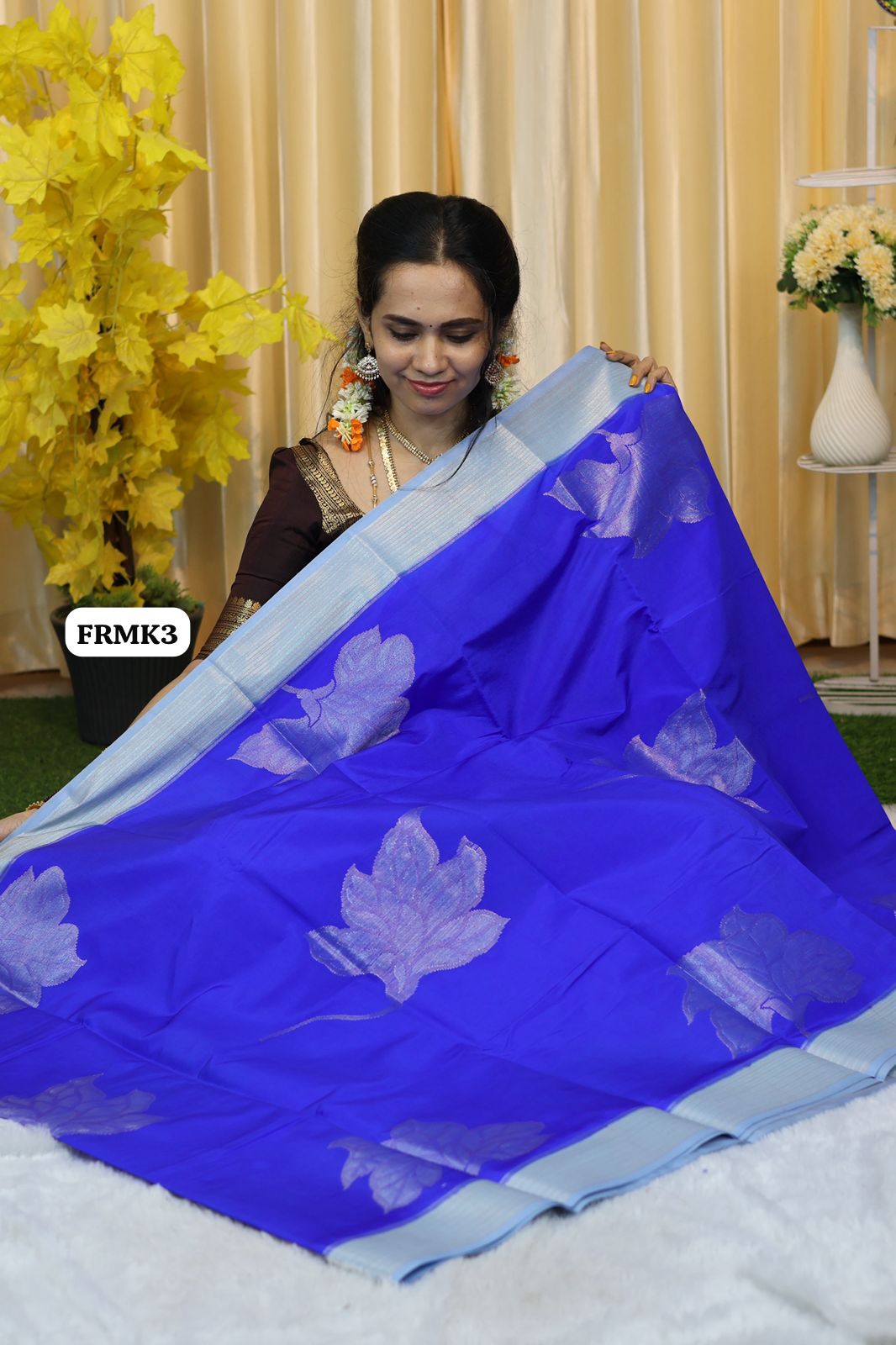 Premium quality warm silk saree 👇