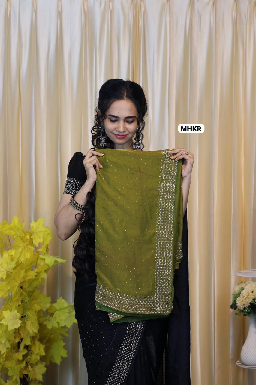 premium space silk perfect finishing saree with jarkhan diamond work 
🥳