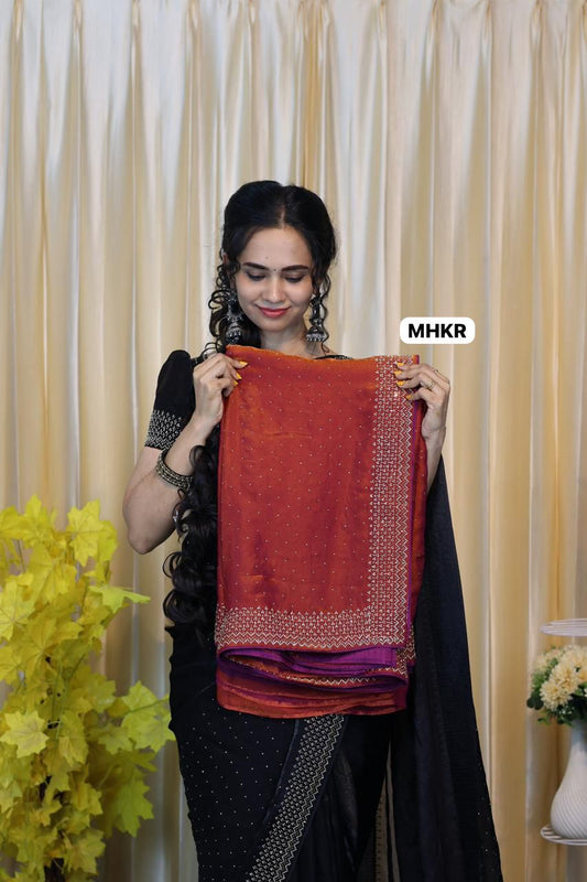premium space silk perfect finishing saree with jarkhan diamond work 
🥳