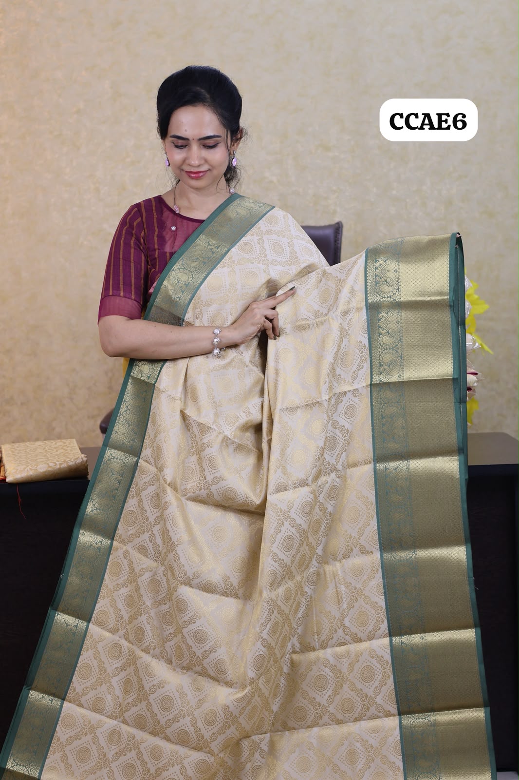 Semi Silk Saree😍😎📚