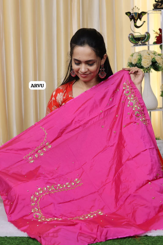 Premium quality Aari work blouse 😍Ⓜ️