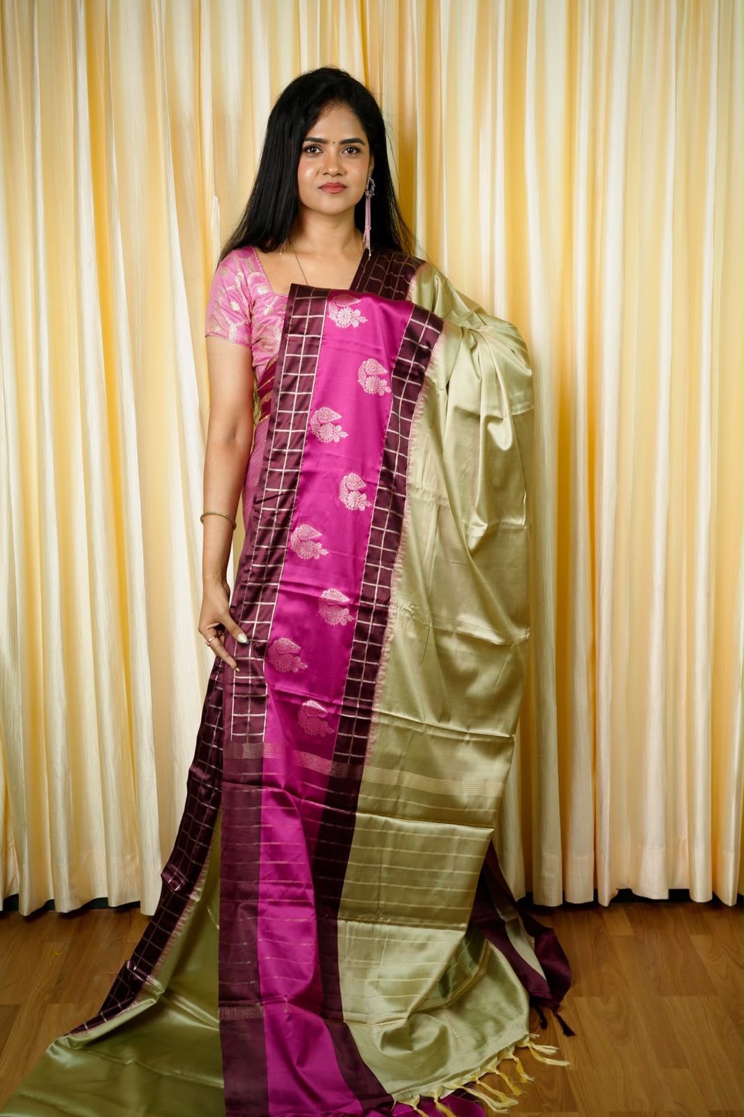 Soft silk sarees😍😎📚