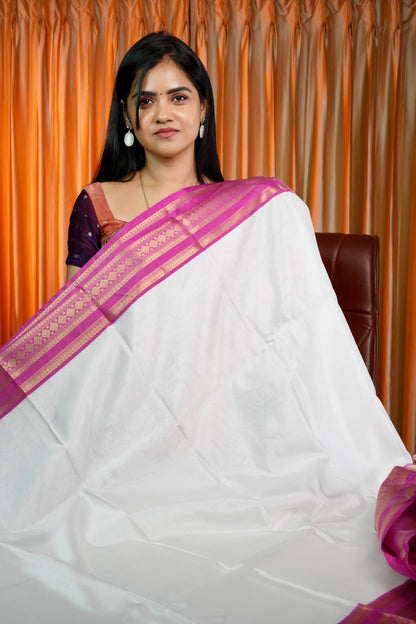 Soft tissue silk sarees🥰😎📚