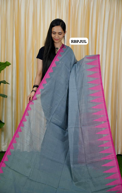 Kadhi cotton saree. with temple border 👇