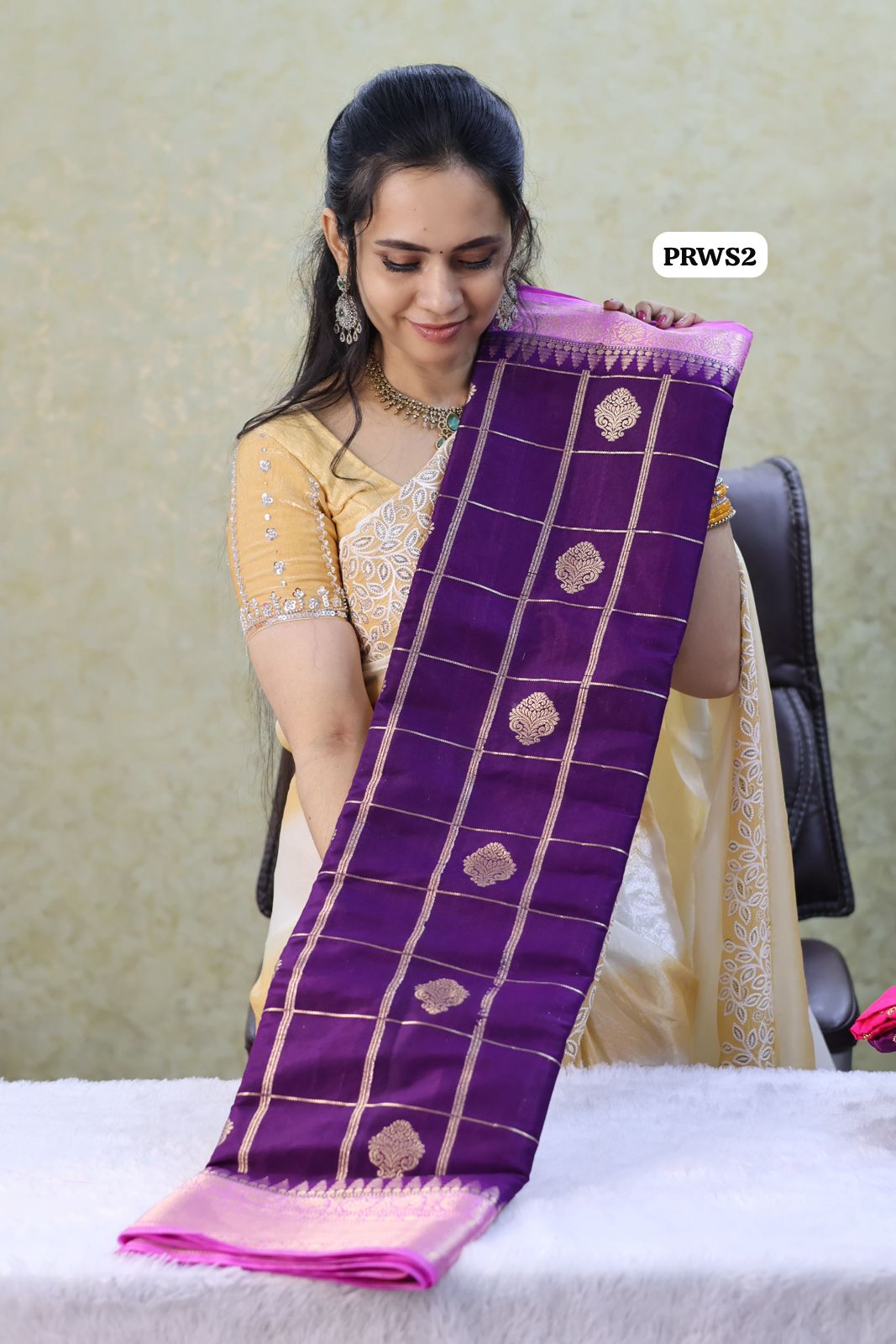 Premium warm silk saree with Contrast border🥳Dispatch time 4 or 5 days