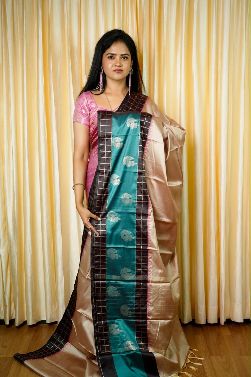 Soft silk sarees😍😎📚