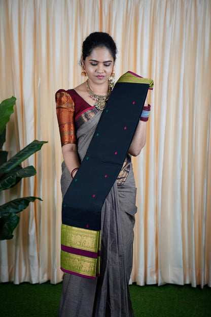 Premium Kanchi Cotton With Buttas 🥰