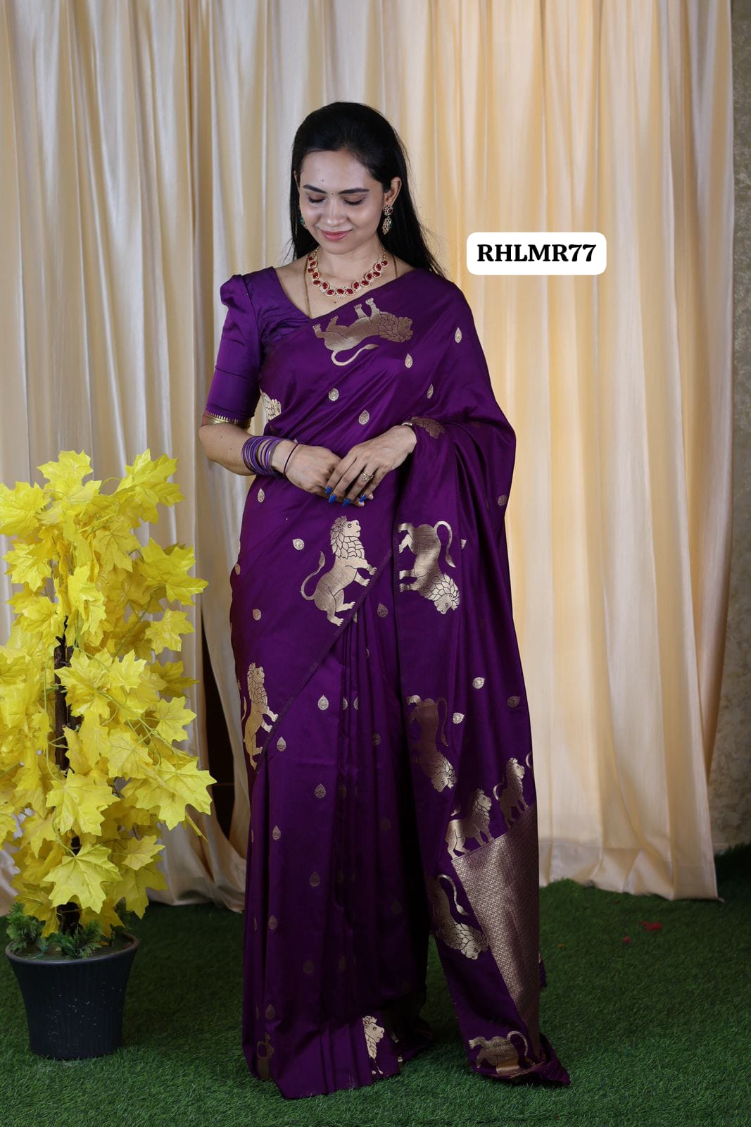 Singapenne saree mulberry soft silk saree with lion design border pichwai style mottif sold❌