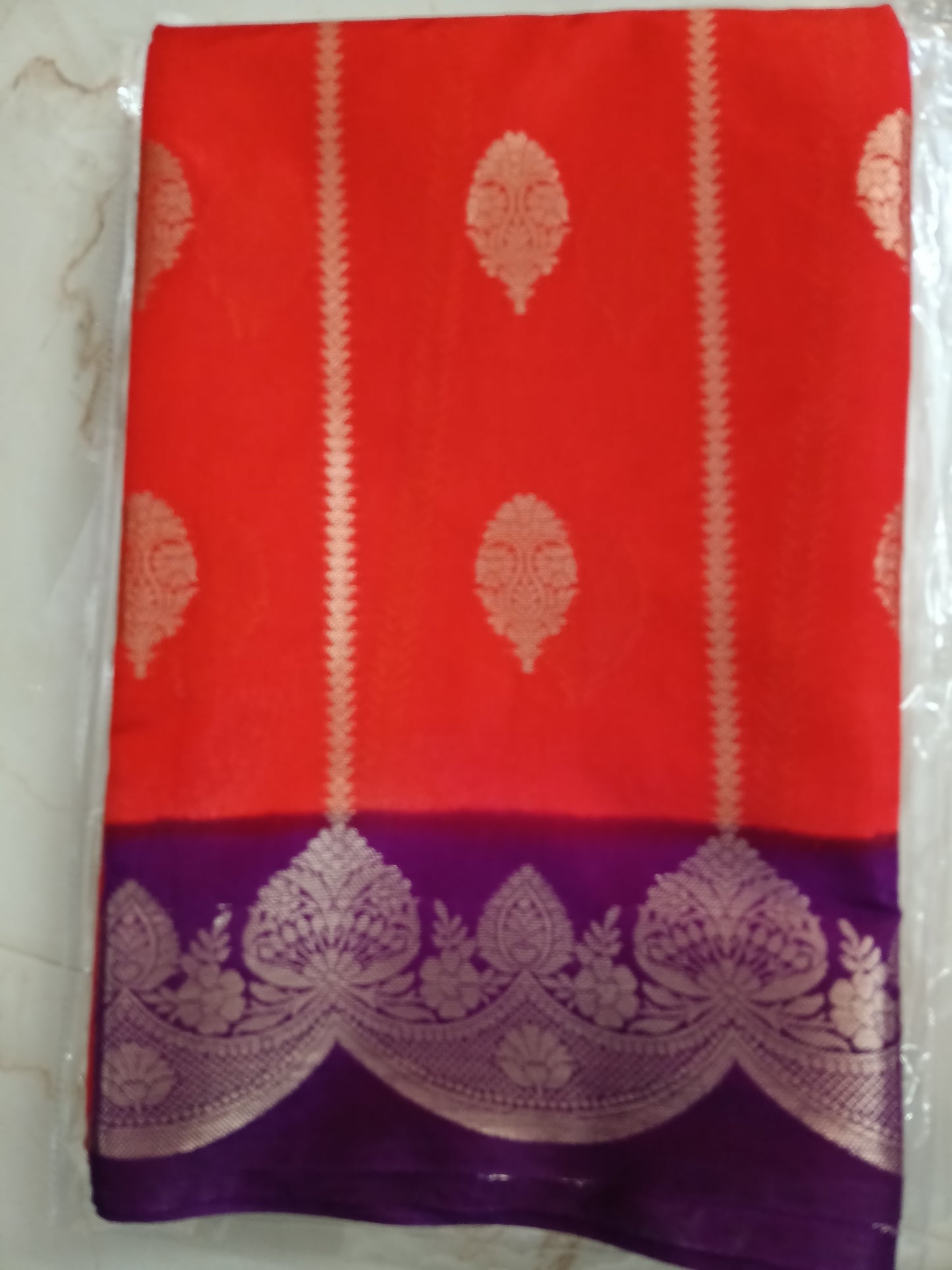 Warm silk saree 📷
