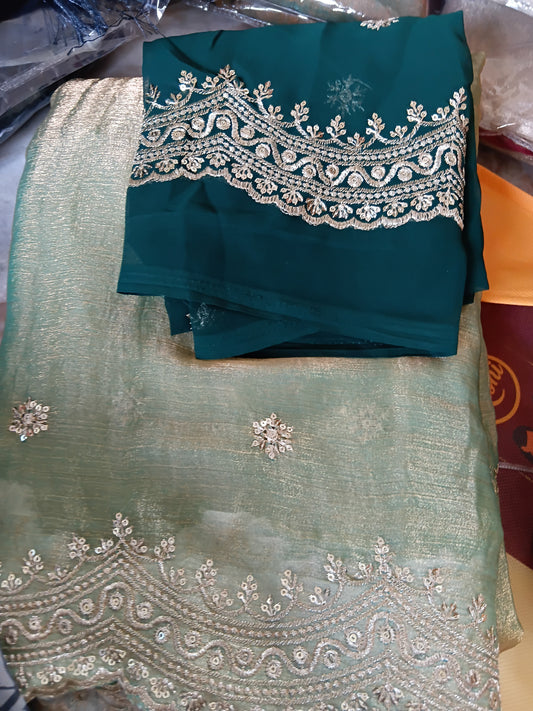 Designer saree 📷