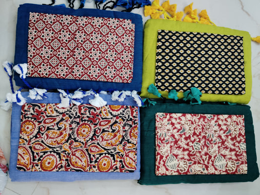 Kadhi cotton saree with kalamkari blouse📷