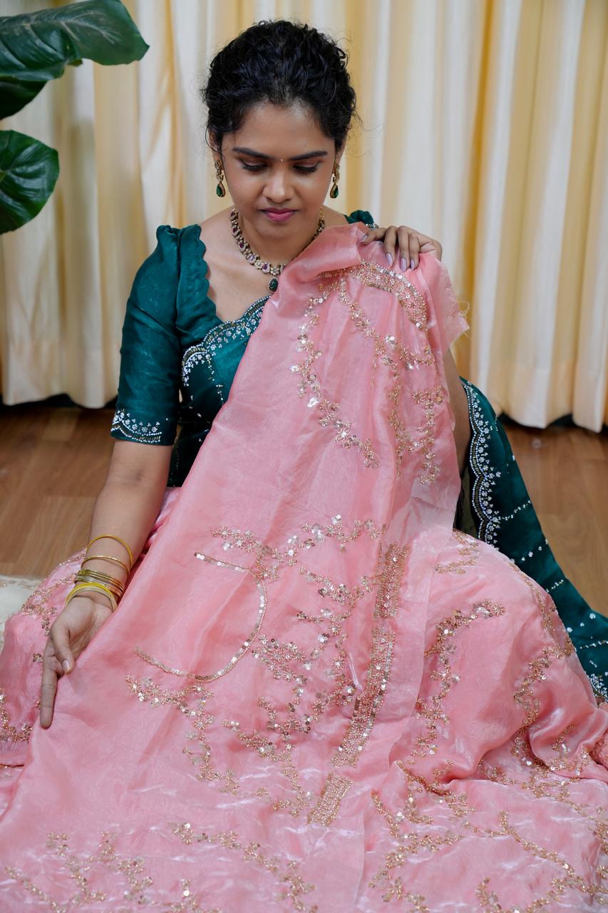 Premium Space silk with Golden heavy Katdhana work🥳