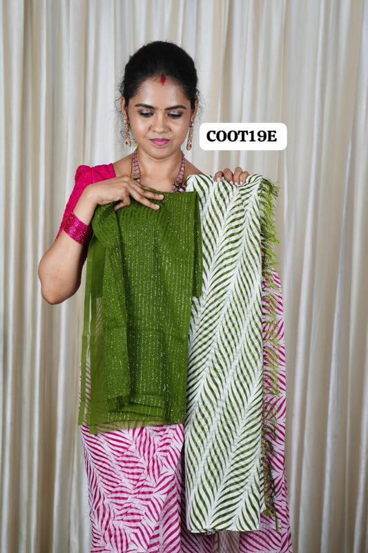 Designer saree with designer blouse❌ not available