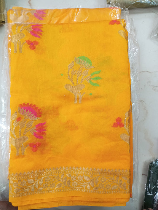 Warm silk saree📷
