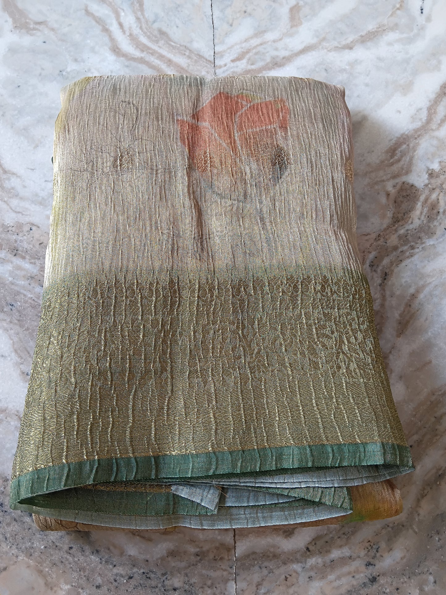 Crushed tissue saree