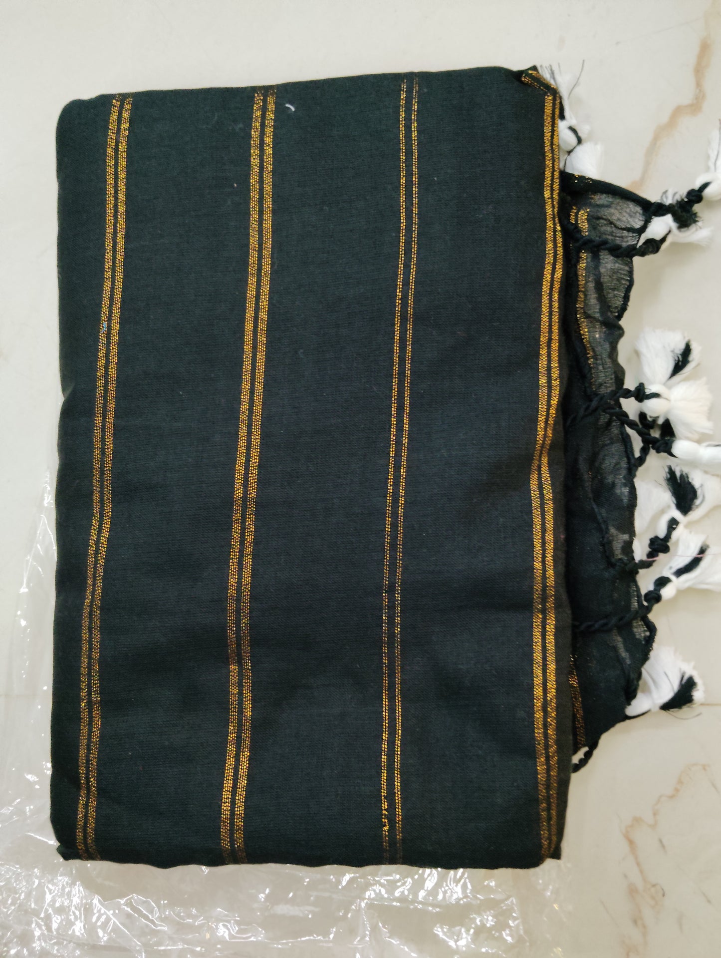 Kadhi cotton saree with zari weaving 📷
