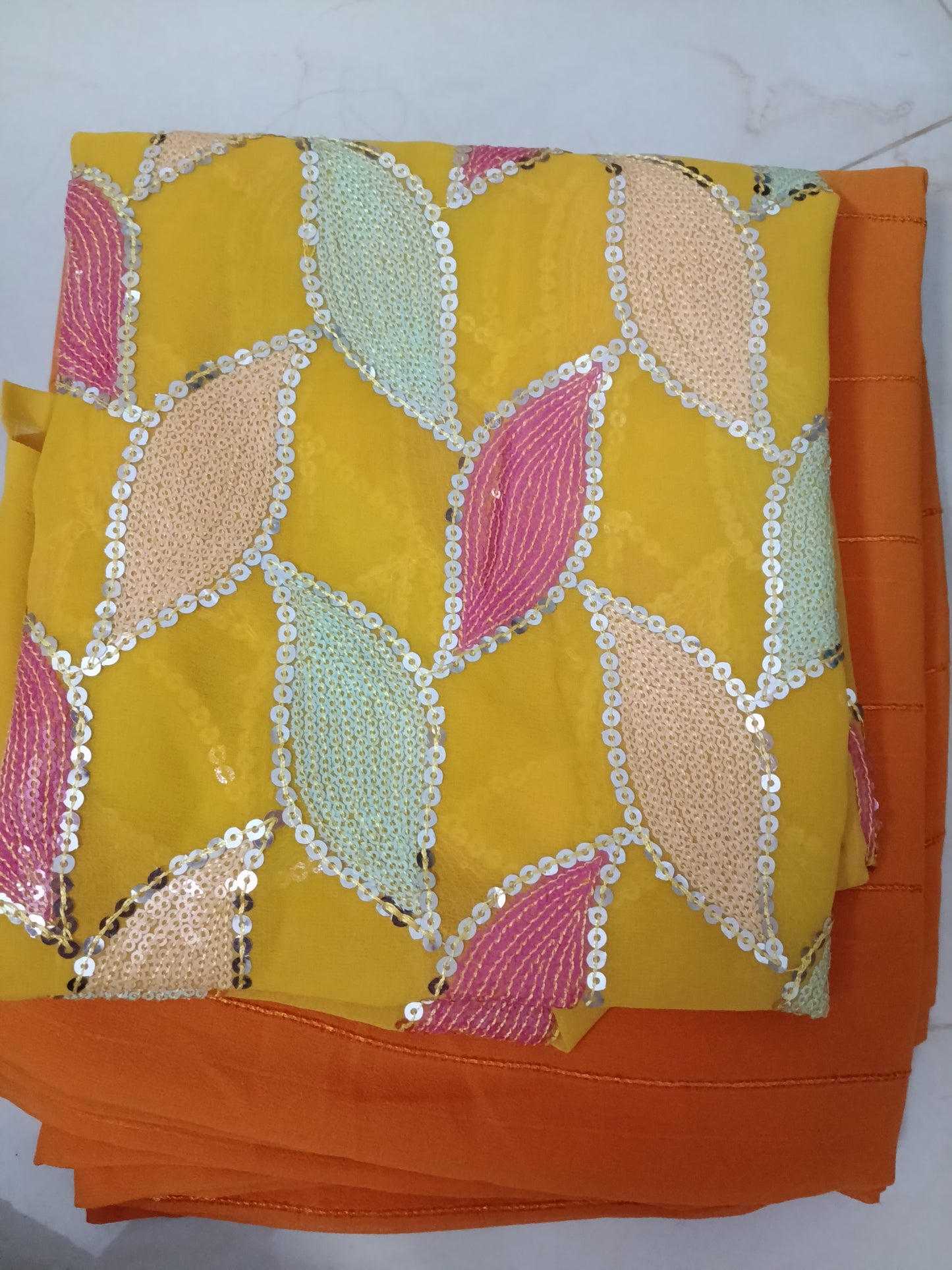 Chiffon Saree 🧠