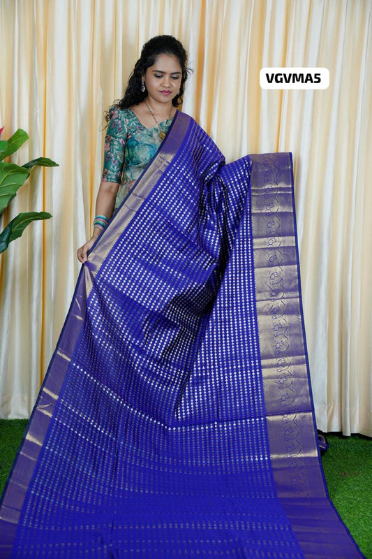 Sridevi inspired saree( no animal figure)🥳
