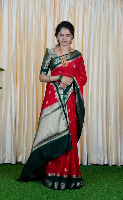Premium warm silk saree 🥳