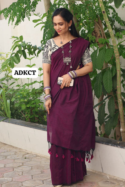 Khadhi cotton saree with embroidery stitched blouse along with pad 🥳