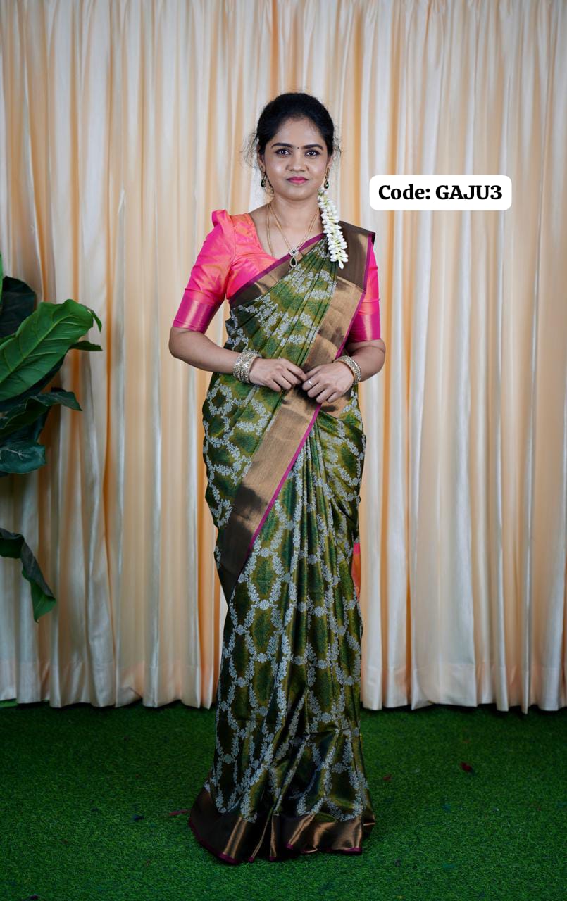 Soft silk saree with same blouse as shown 🎁