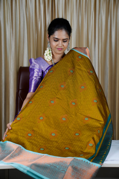 Premium quality kanchi semi silk saree with vairaoosi design  🥰🥳